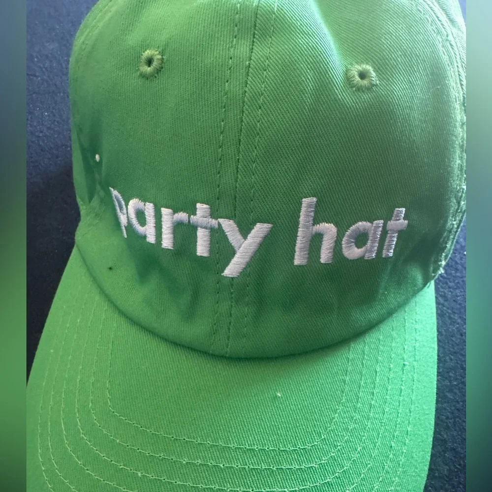 KATE SPADE ♠️ Green “Party Hat” no longer available in stores or online💚grab it!